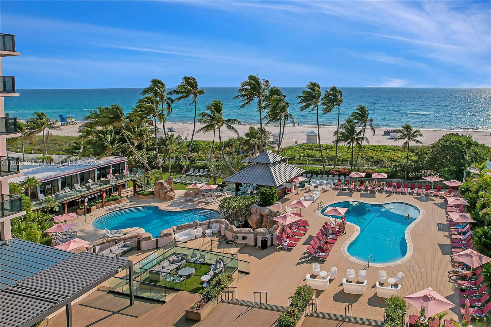 THE ALEXANDER CONDO - Residential