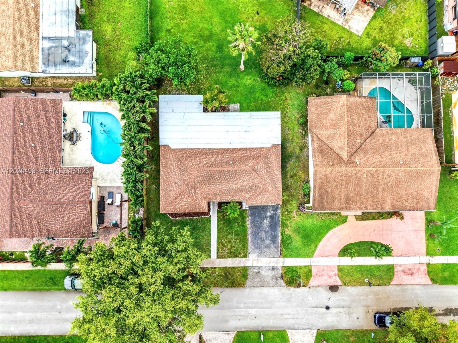 PASADENA LAKES SOUTH - Residential