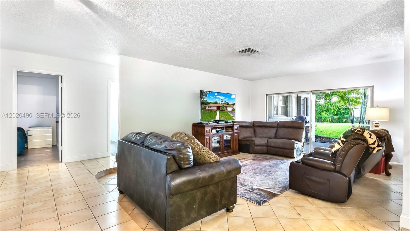 PASADENA LAKES SOUTH - Residential