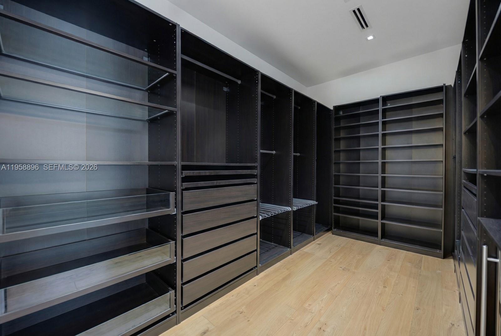 CORAL GABLES RIVIERA SEC - Residential