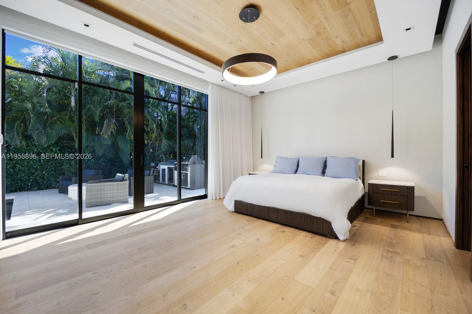 CORAL GABLES RIVIERA SEC - Residential