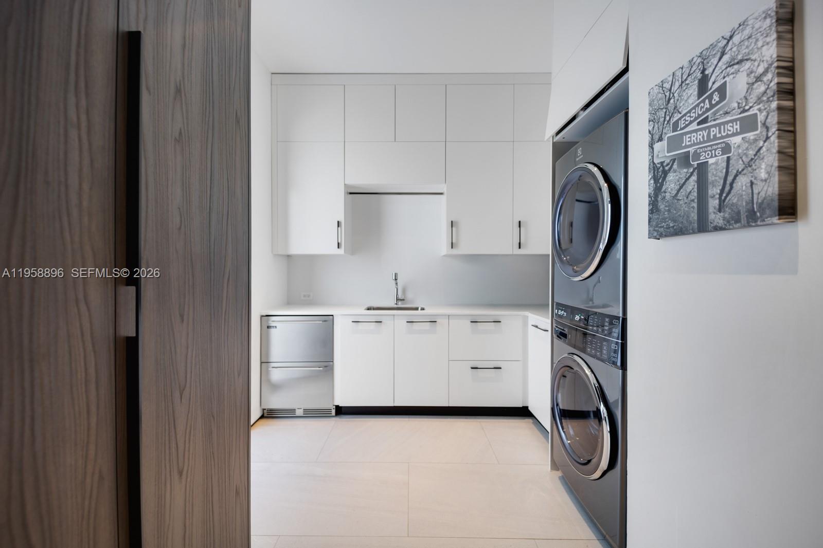 CORAL GABLES RIVIERA SEC - Residential