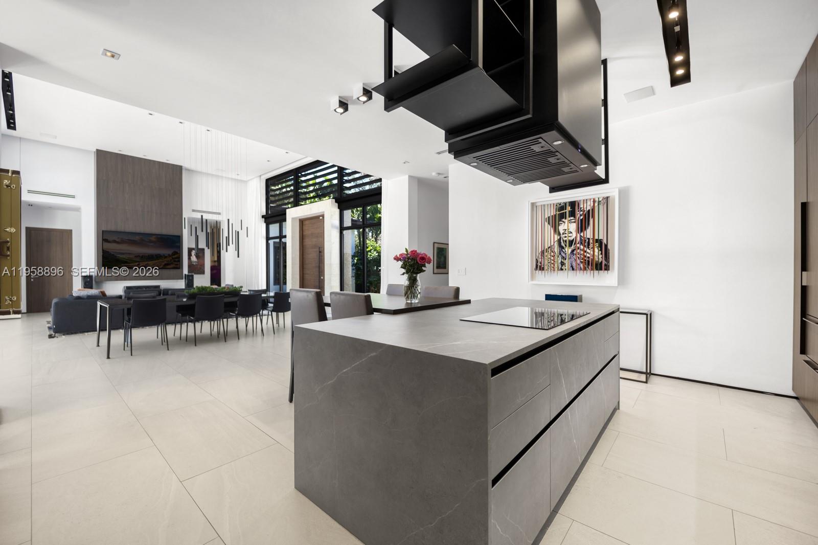 CORAL GABLES RIVIERA SEC - Residential