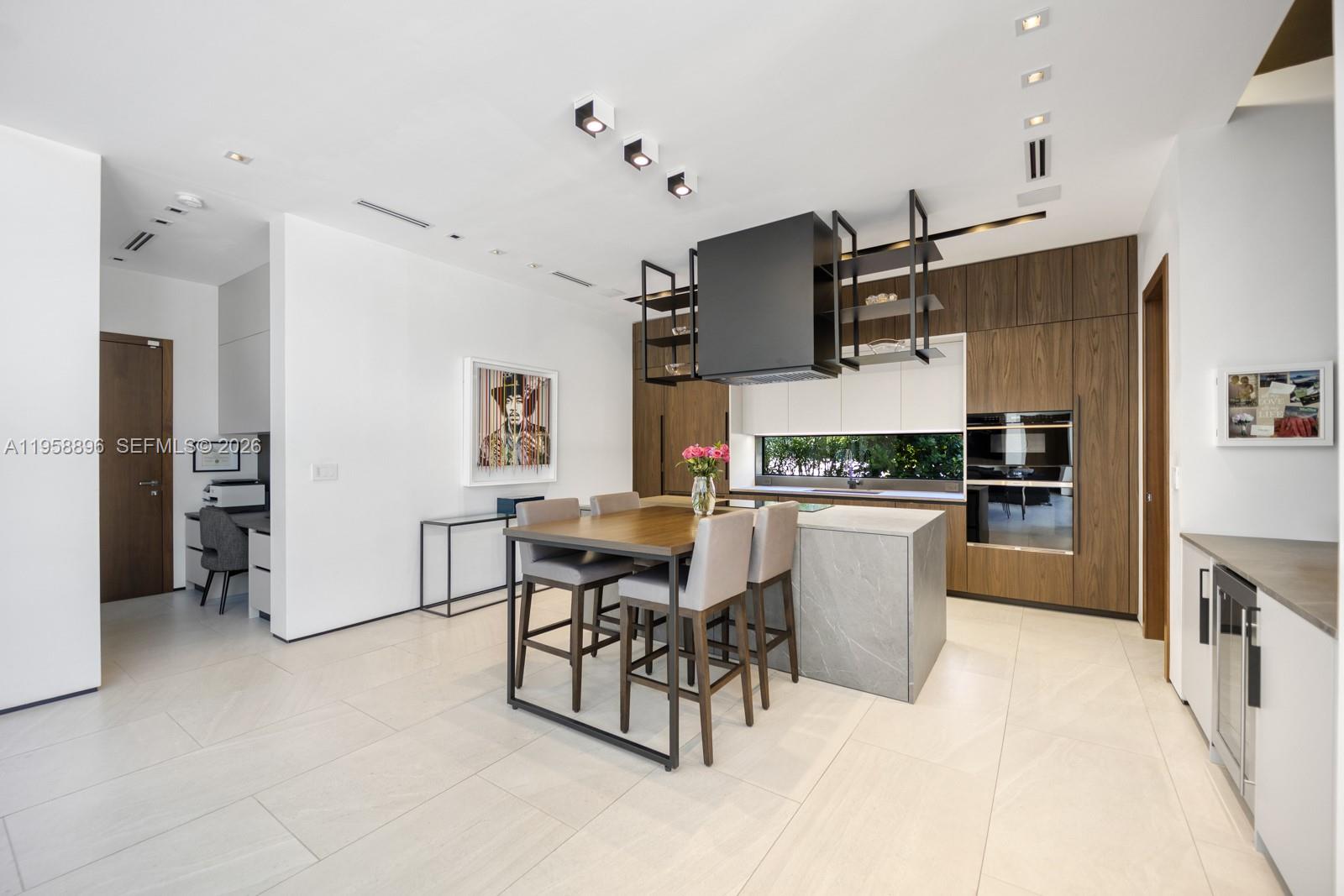 CORAL GABLES RIVIERA SEC - Residential