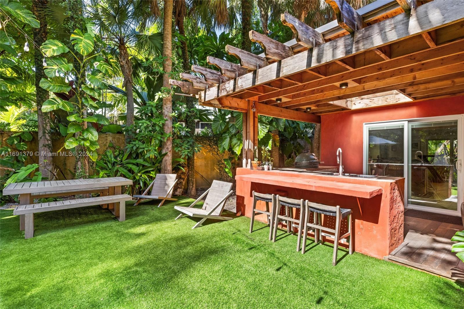 3RD AMD COCONUT GR PK - Residential