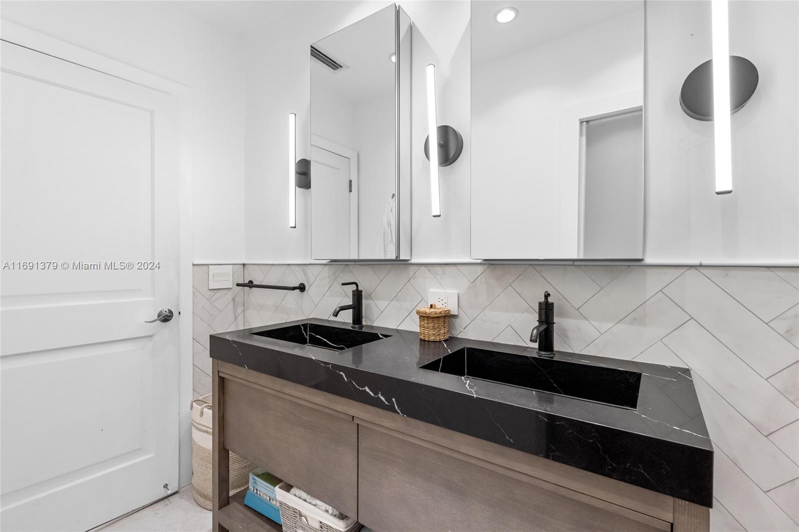 3RD AMD COCONUT GR PK - Residential