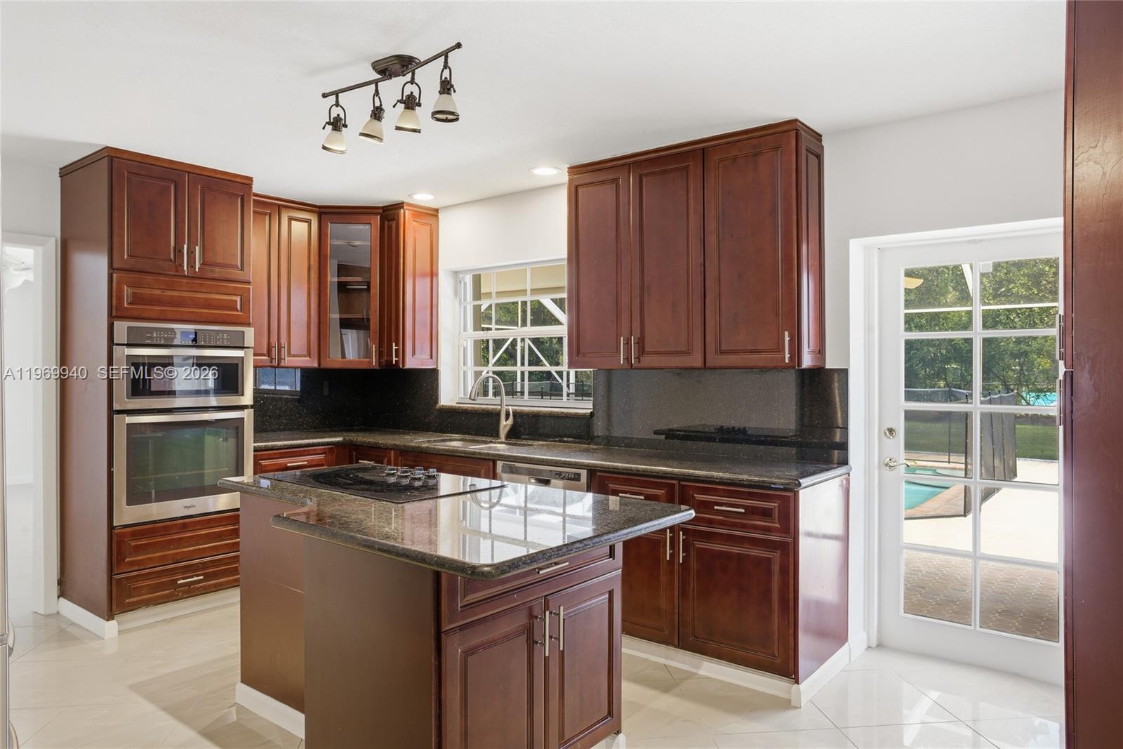 KINGS BAY SUB - Residential