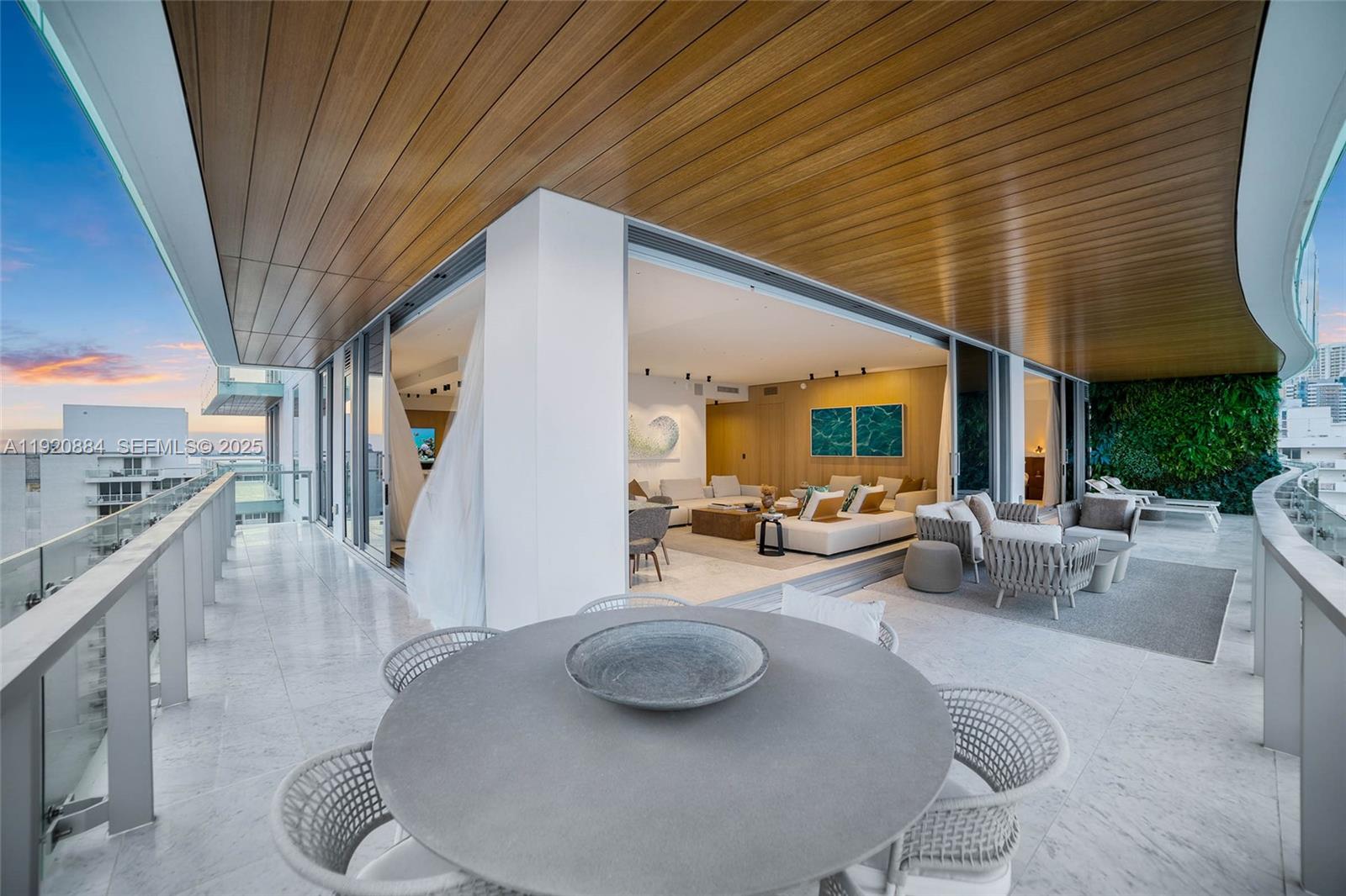 57 OCEAN MIAMI BEACH - Residential