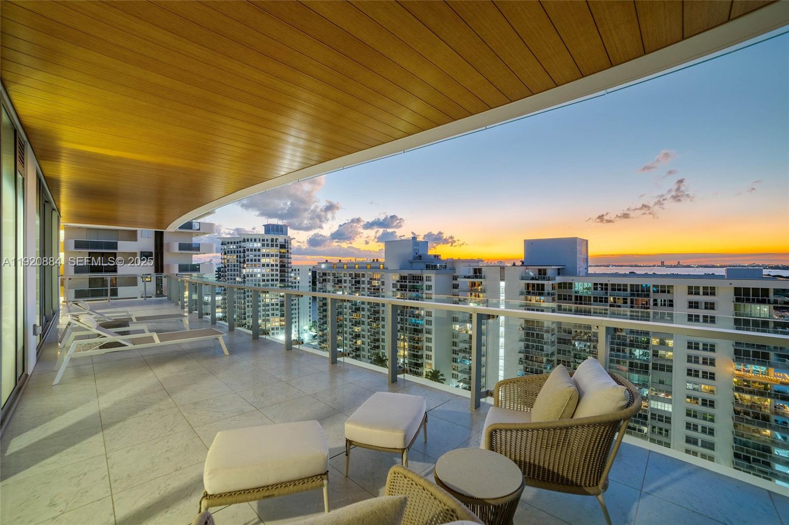 57 OCEAN MIAMI BEACH - Residential