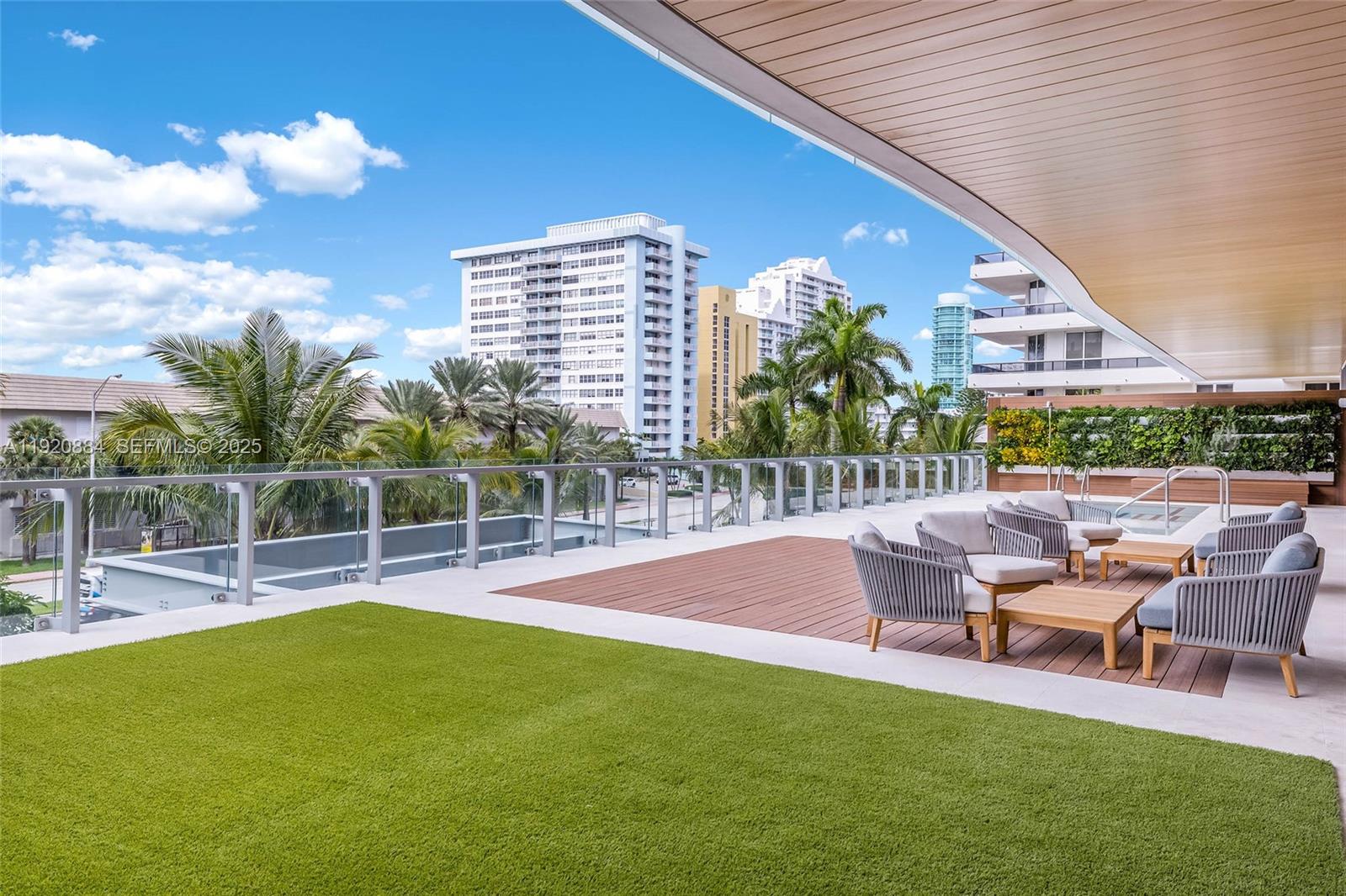 57 OCEAN MIAMI BEACH - Residential