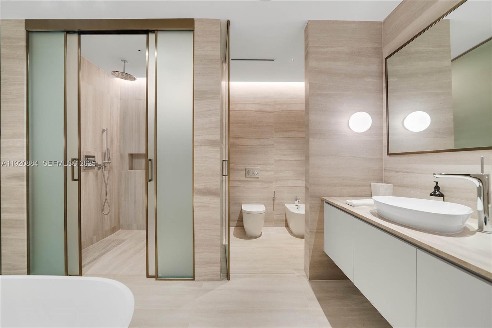 57 OCEAN MIAMI BEACH - Residential