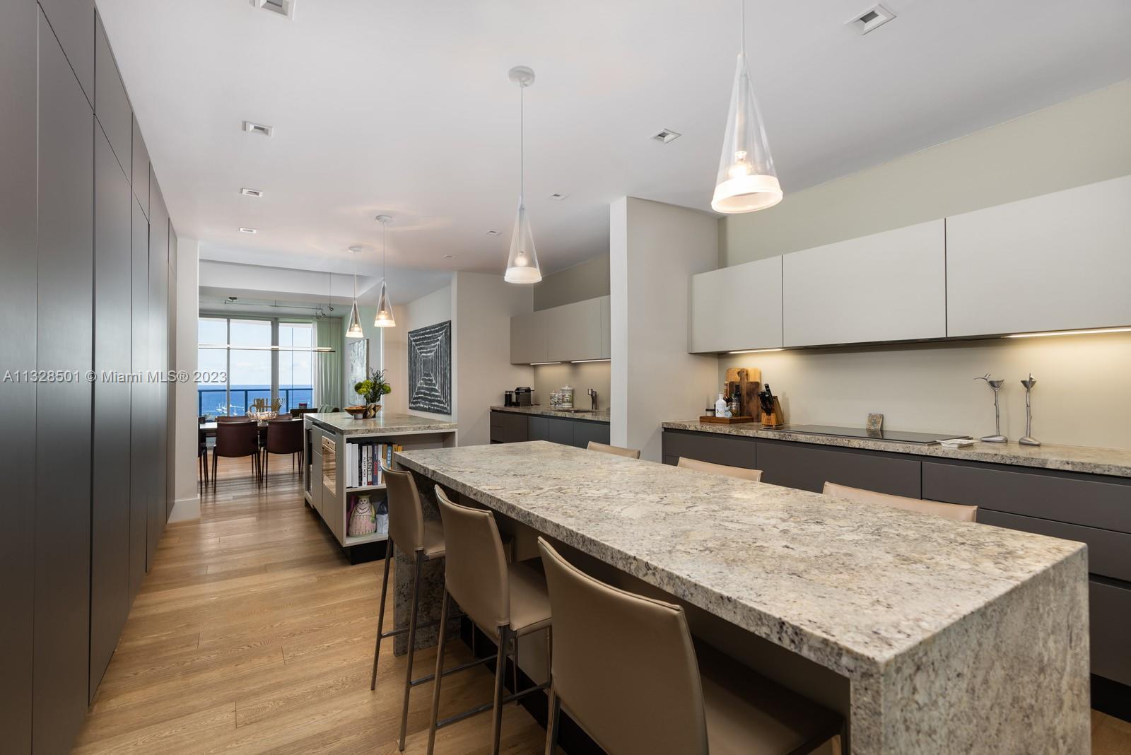 GROVENOR HOUSE CONDO - Residential