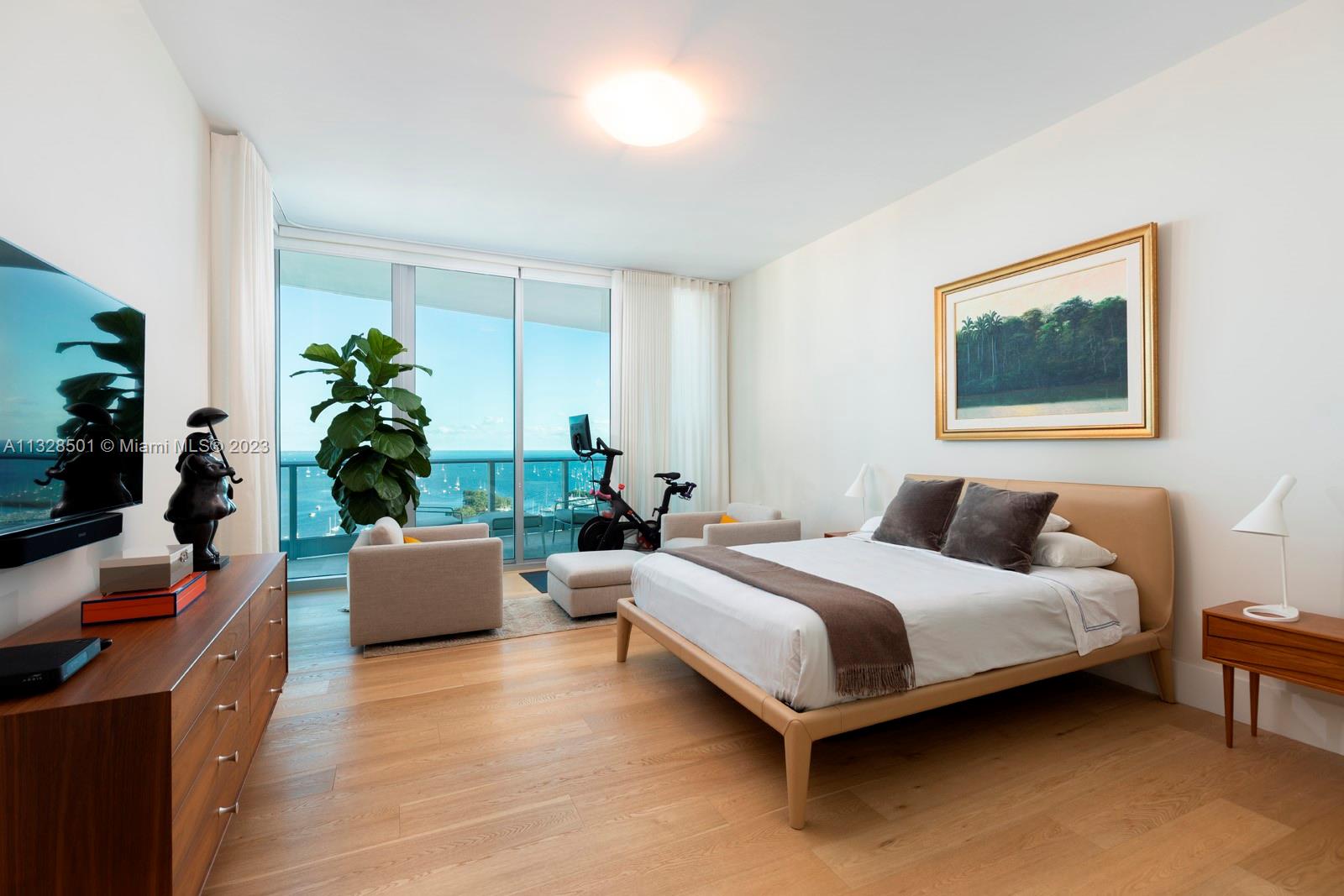 GROVENOR HOUSE CONDO - Residential