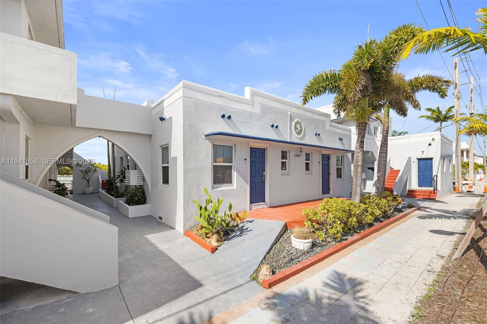 Package 2 units+DOCK avail - Residential