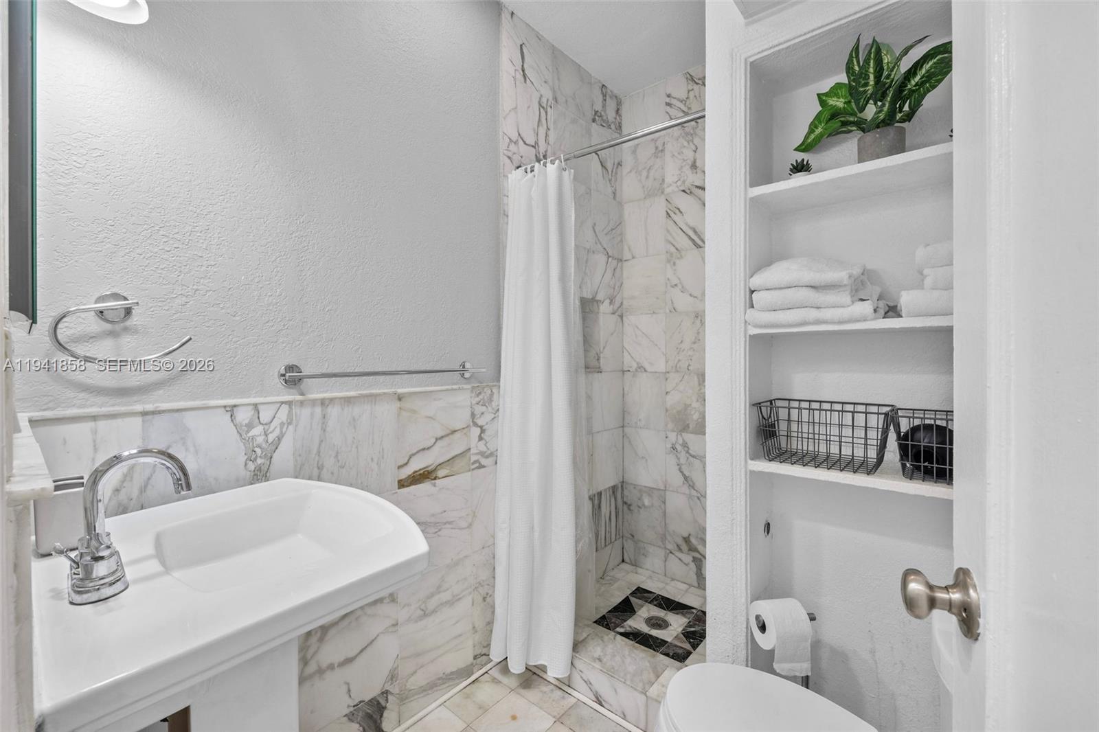 Package 2 units+DOCK avail - Residential