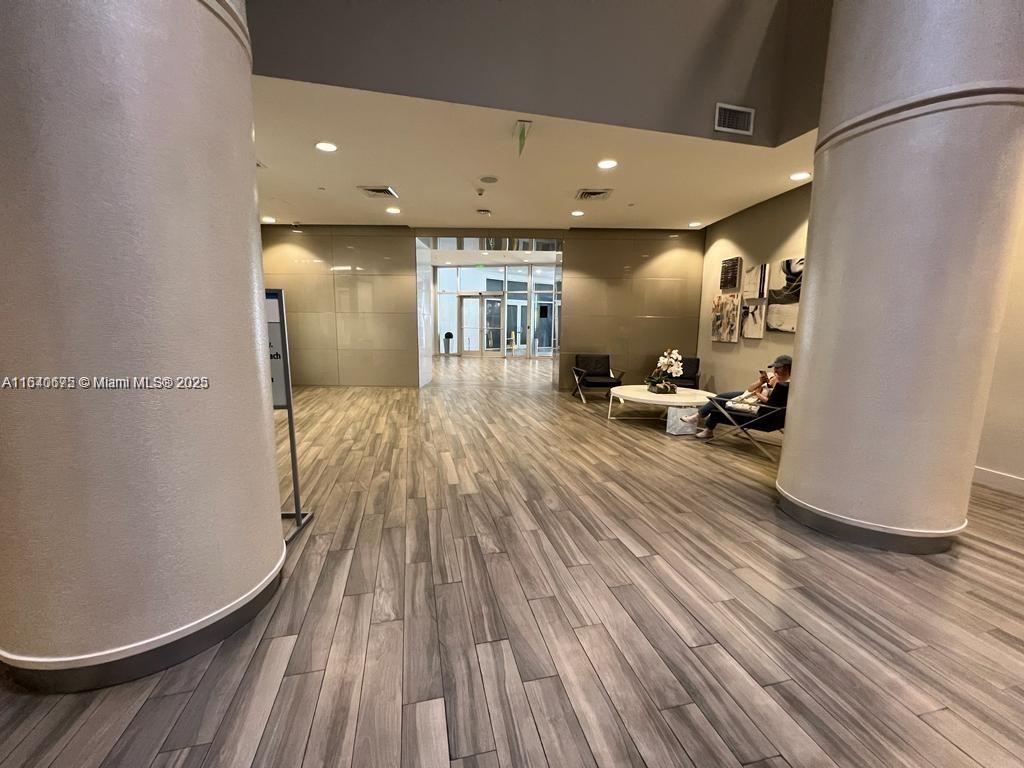 OPERA TOWER CONDO - Residential