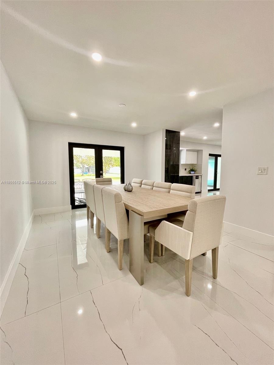 J G HEADS FARMS UNIT A - Residential Lease