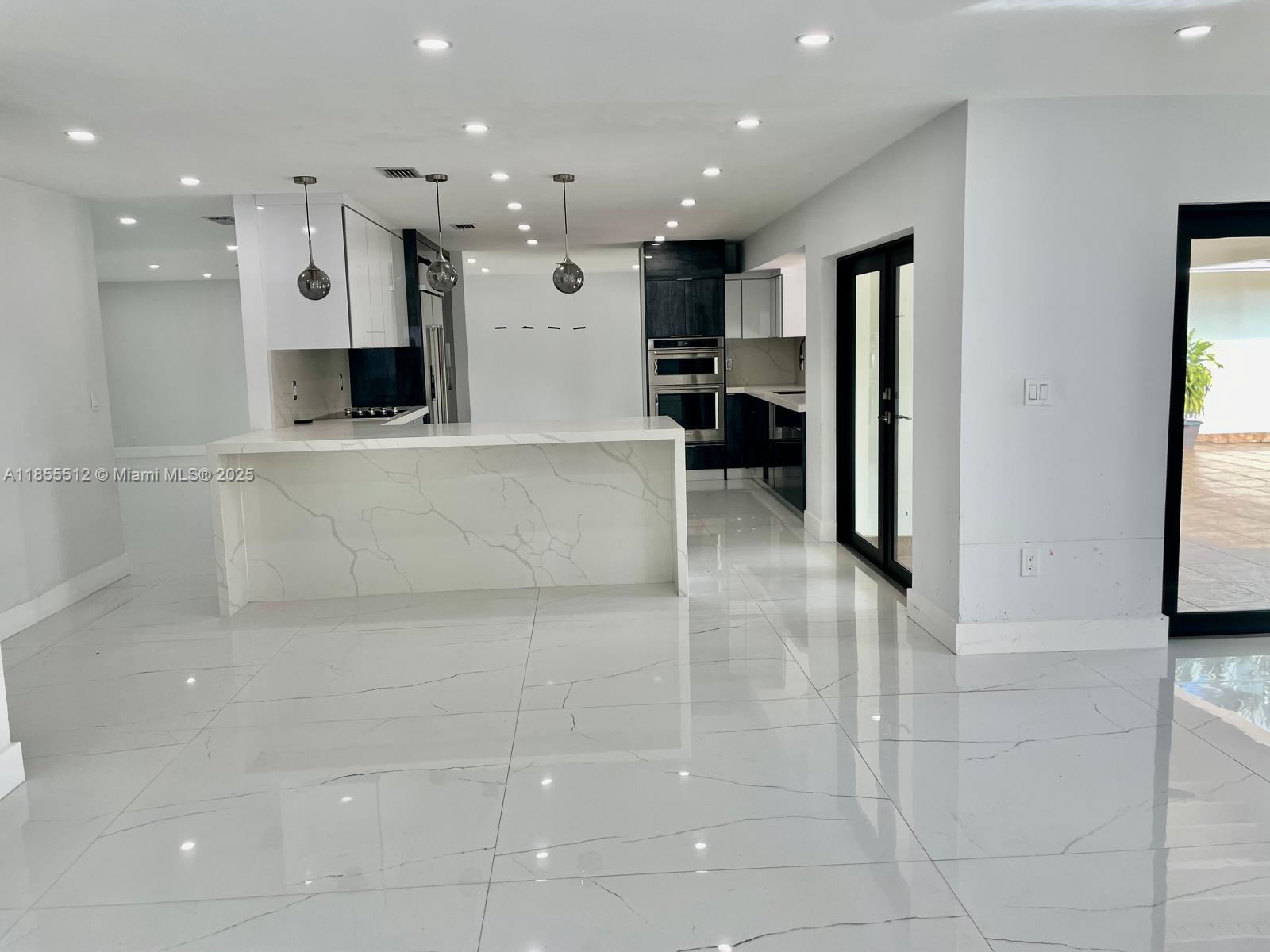 J G HEADS FARMS UNIT A - Residential Lease