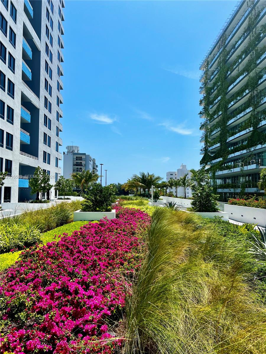 THE WAVERLY AT SOUTH BEAC - Residential Lease