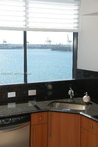 THE WAVERLY AT SOUTH BEAC - Residential Lease