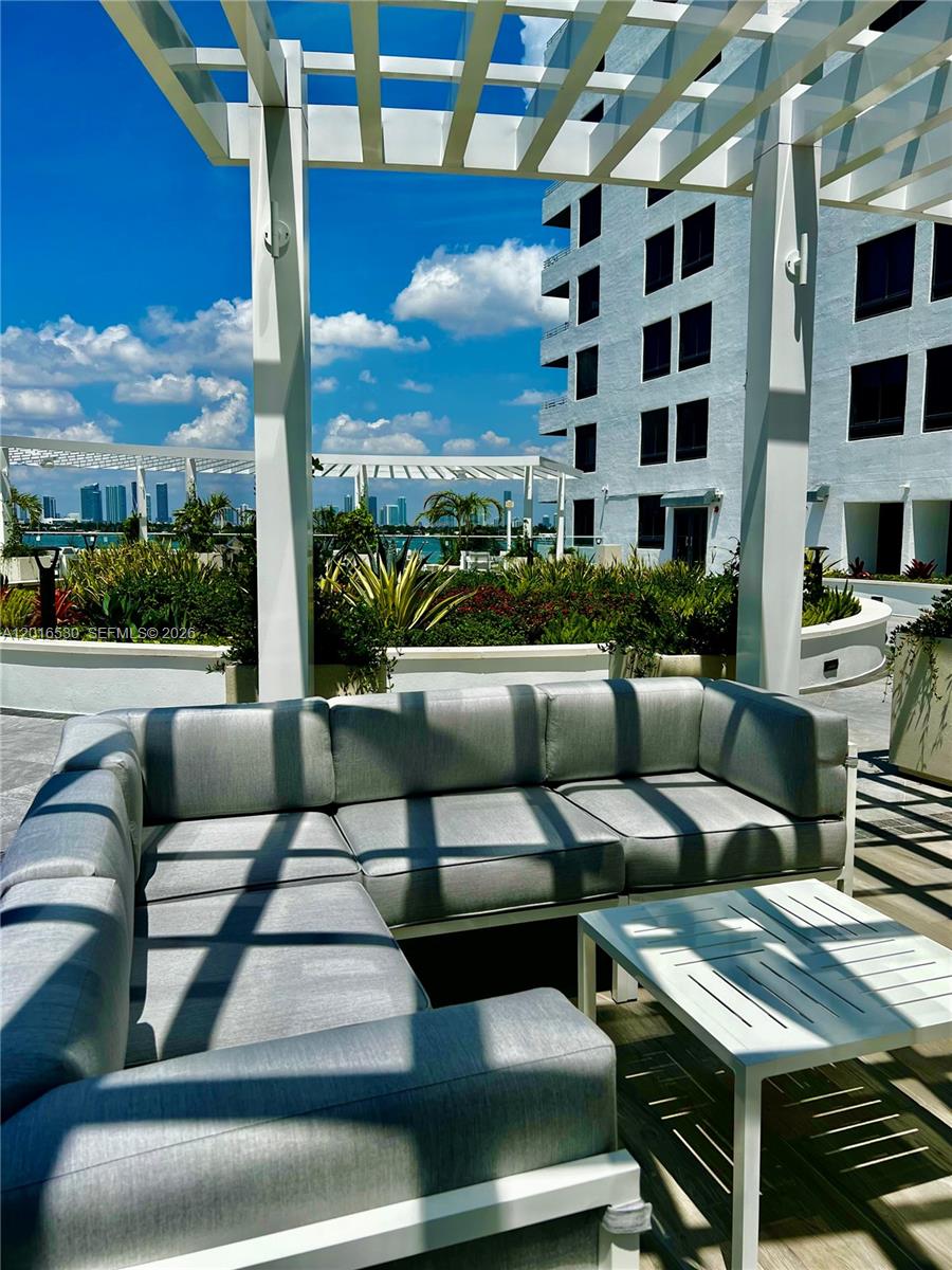THE WAVERLY AT SOUTH BEAC - Residential Lease