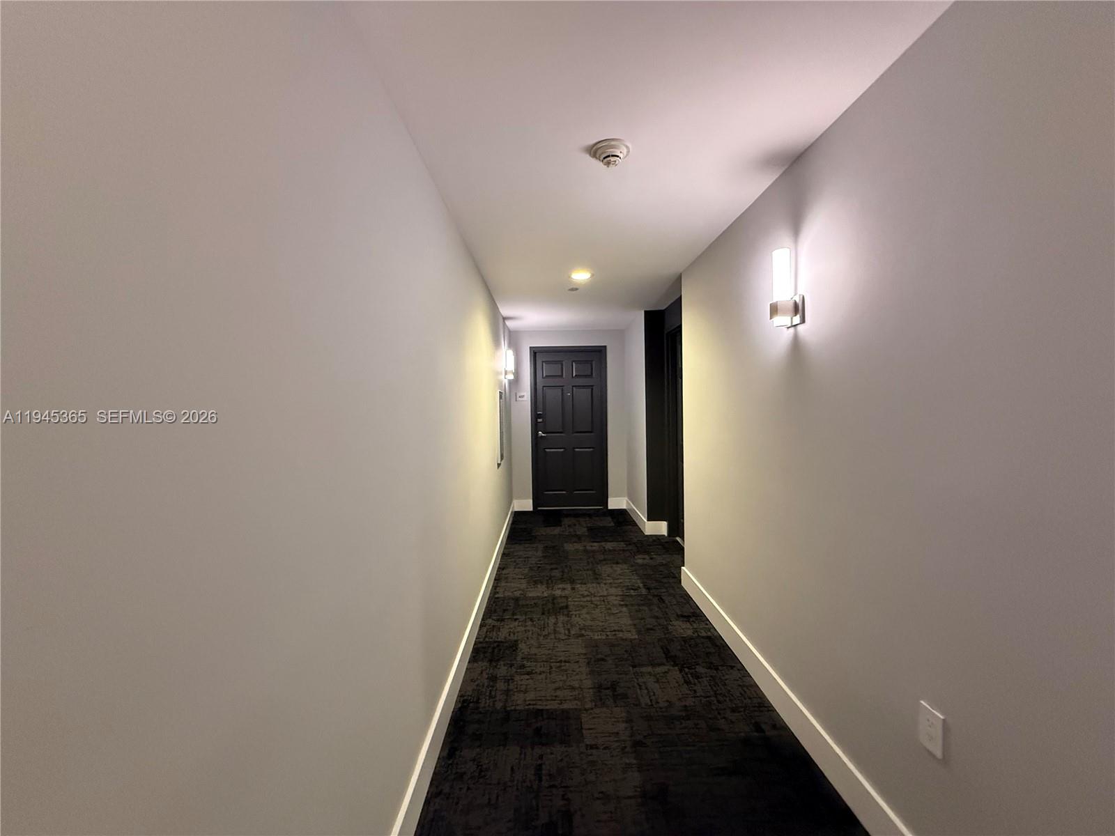 HOLLYWOOD STATION RES CON - Residential