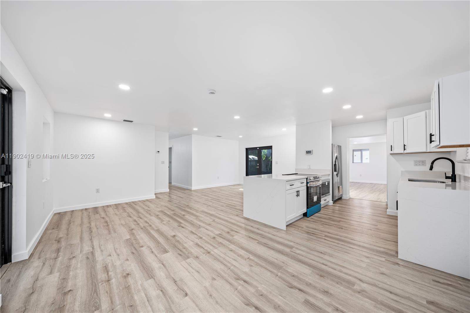 620 NW 194th St, Miami Gardens, FL, 33169/$649,000 3 620 NW 194th St