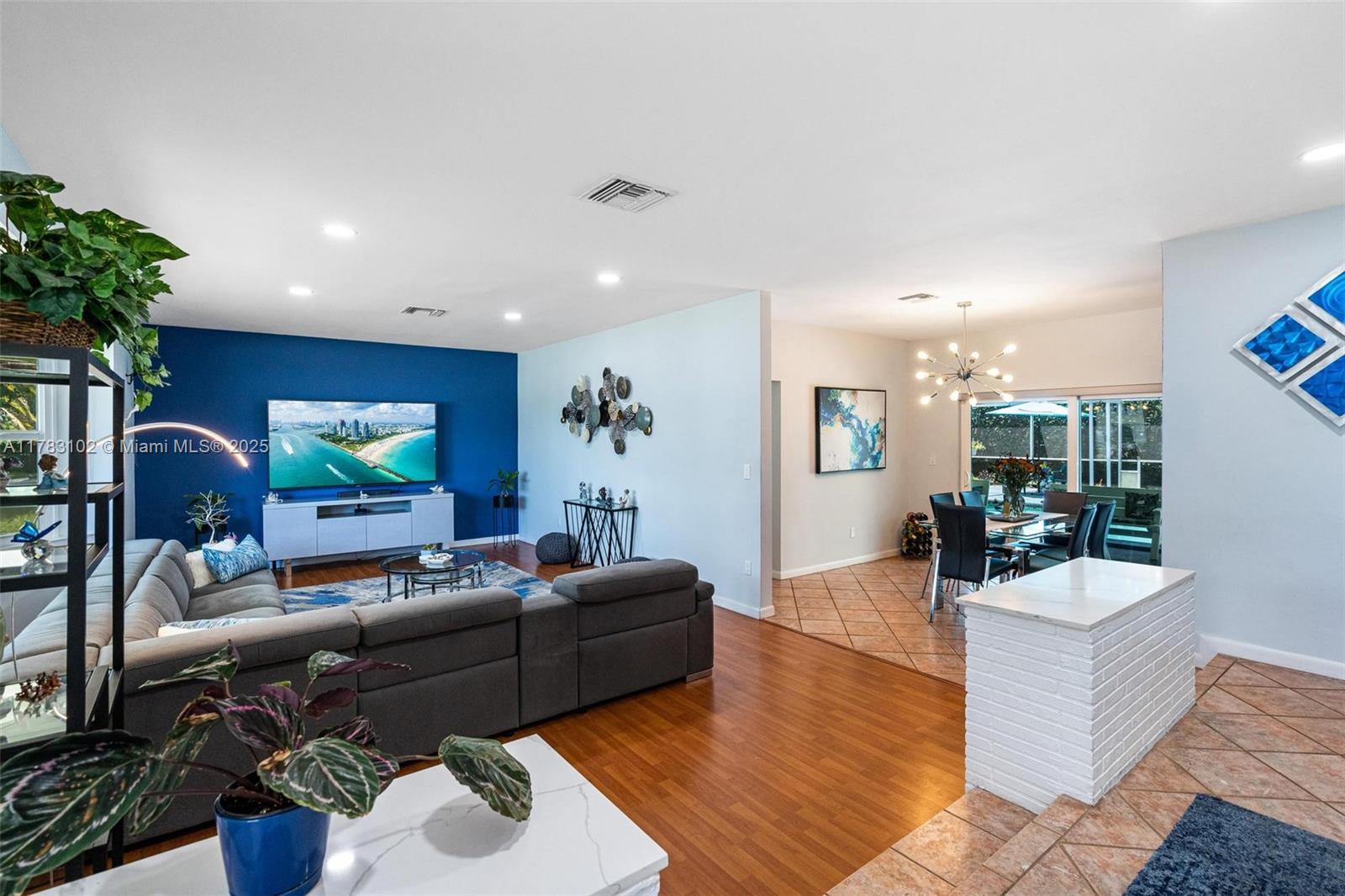 DELMAR HGTS - Residential