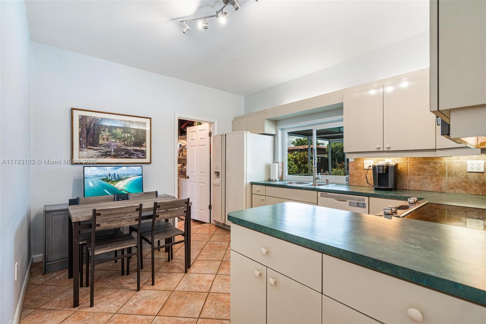 DELMAR HGTS - Residential