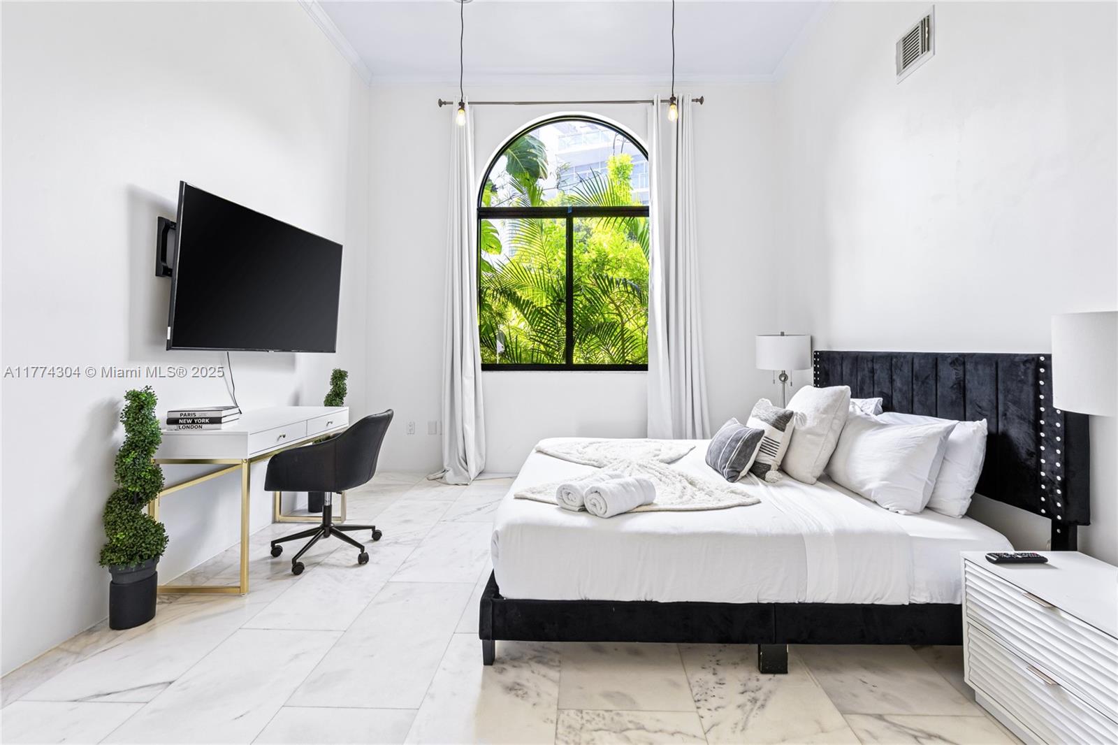 COUNTRY CLUB ADDN - Residential