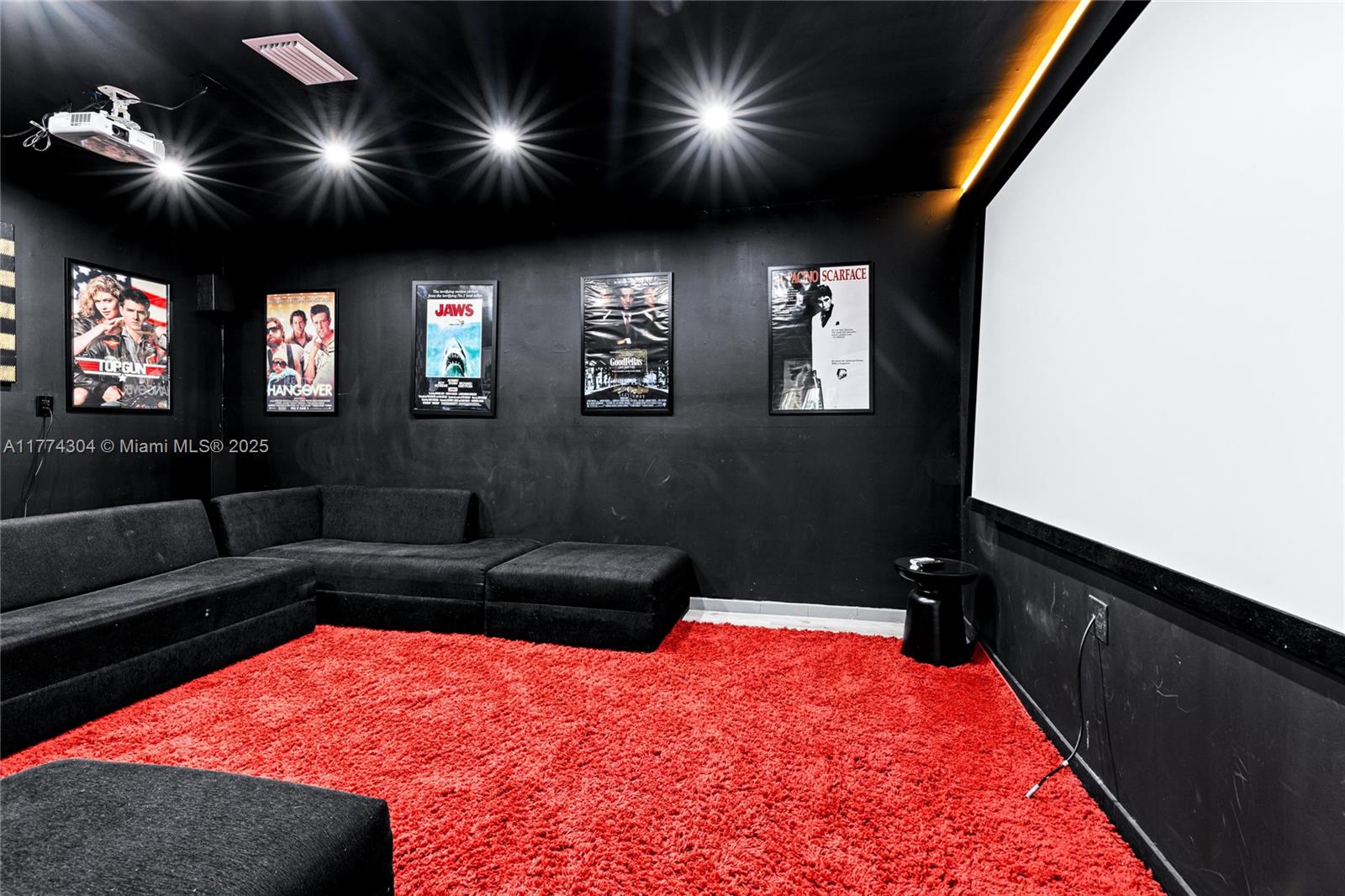 COUNTRY CLUB ADDN - Residential