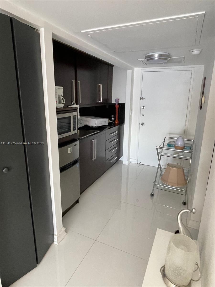 Photo 10 of 13 of 11111 Biscayne Blvd 17E condo