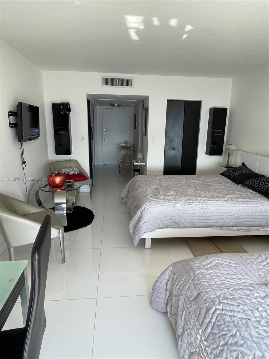 Photo 9 of 13 of 11111 Biscayne Blvd 17E condo