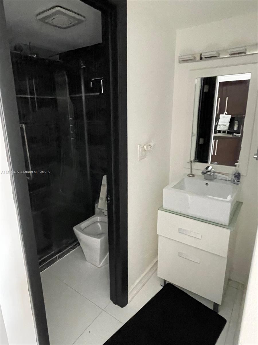Photo 11 of 13 of 11111 Biscayne Blvd 17E condo
