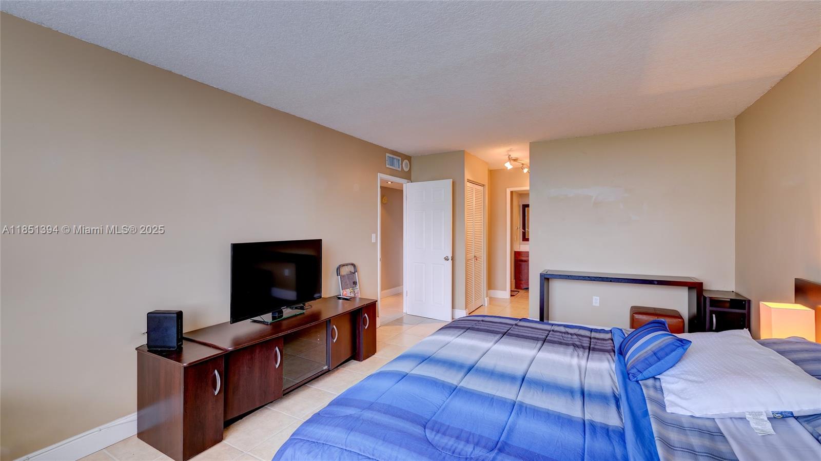 ADMIRALS PORT CONDO WEST - Residential