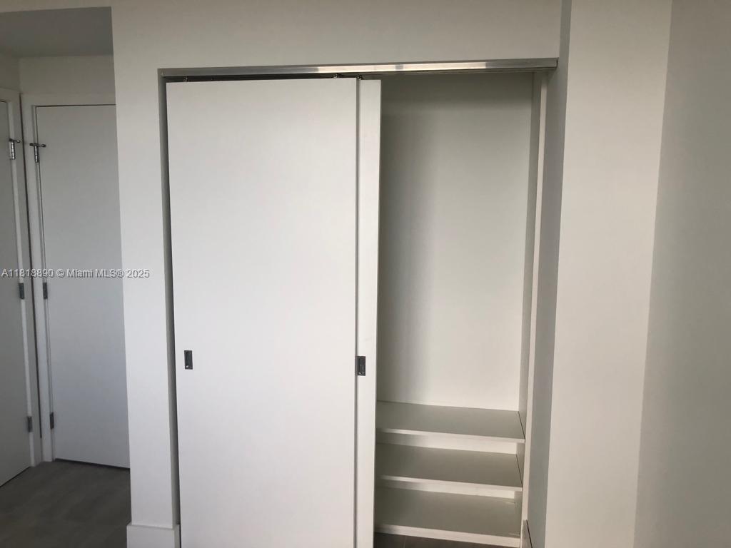 THE HARBOUR NORTH CONDO - Residential