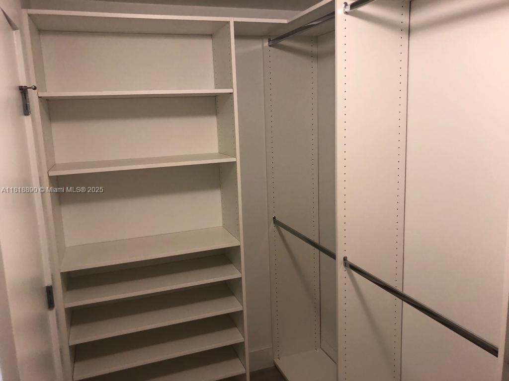 THE HARBOUR NORTH CONDO - Residential