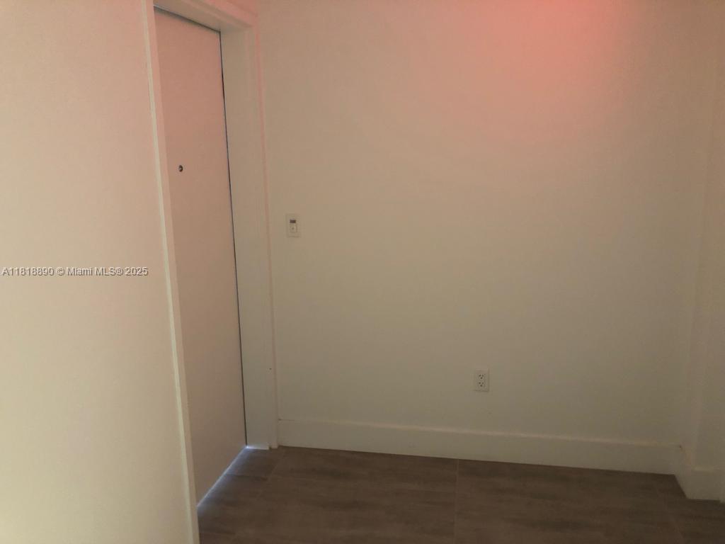 THE HARBOUR NORTH CONDO - Residential