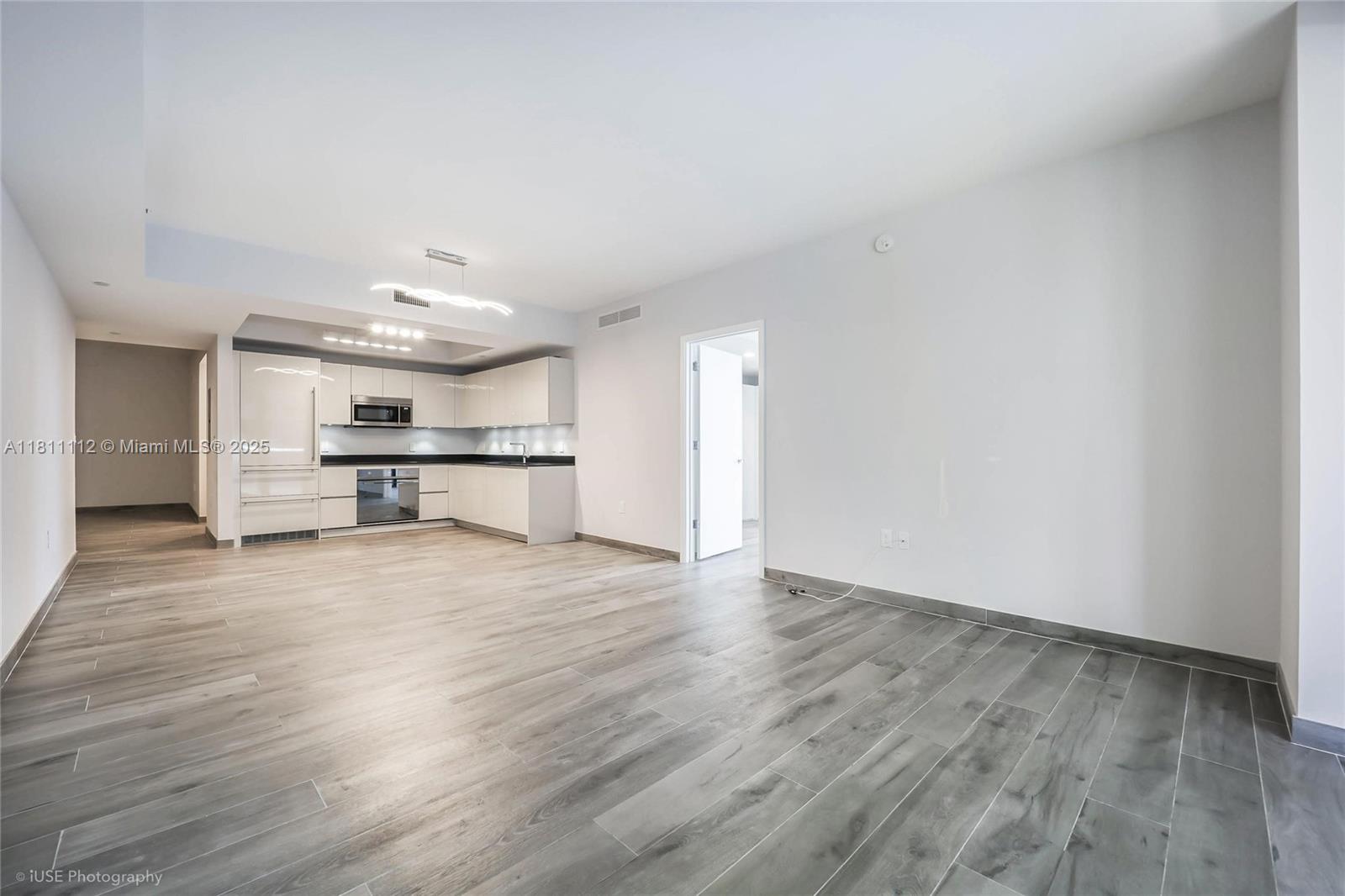 1010 BRICKELL CONDO - Residential Lease