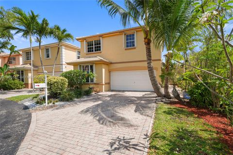 1282 Grant Ct Hollywood FL 33019