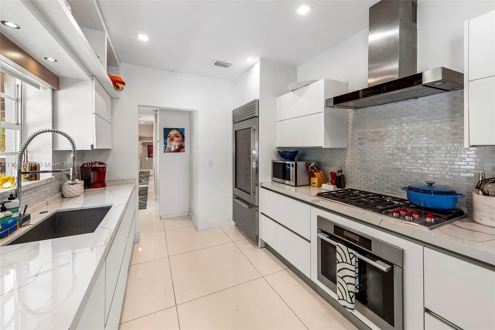 SAN MARINO ISLAND - Residential