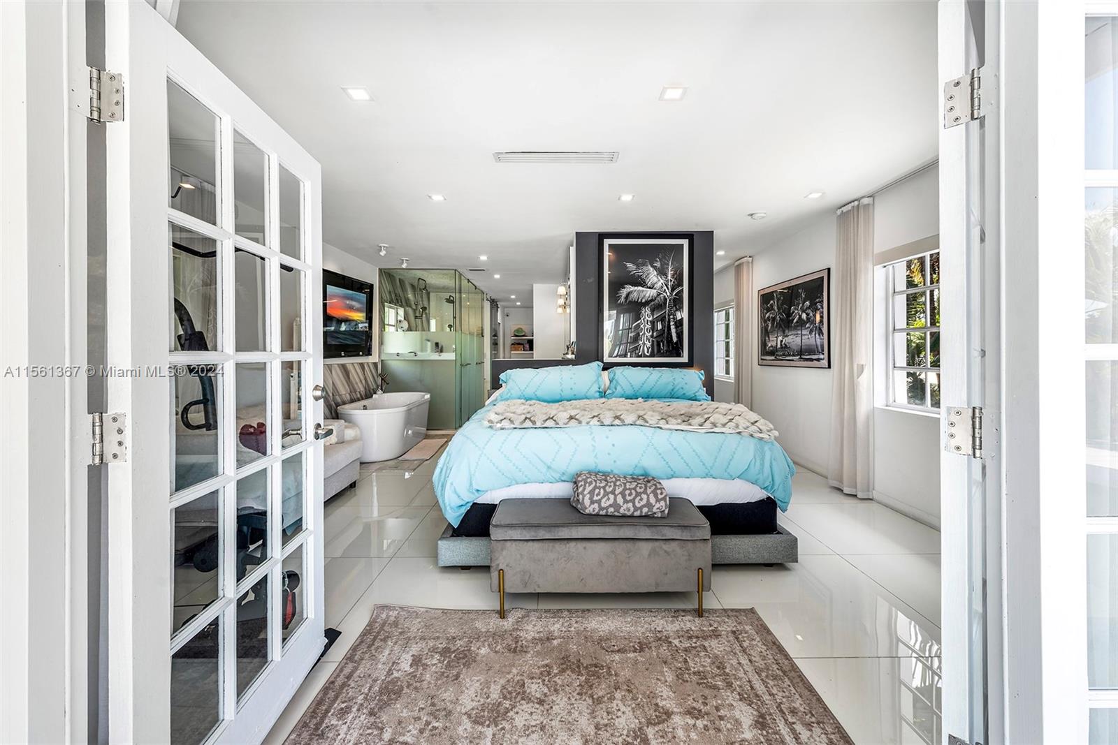 SAN MARINO ISLAND - Residential