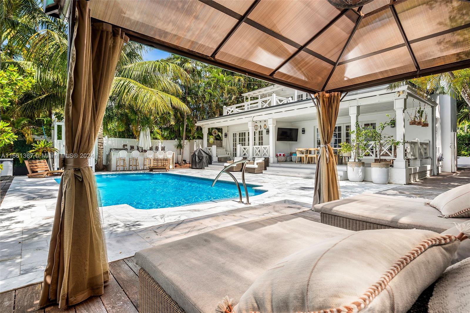 SAN MARINO ISLAND - Residential