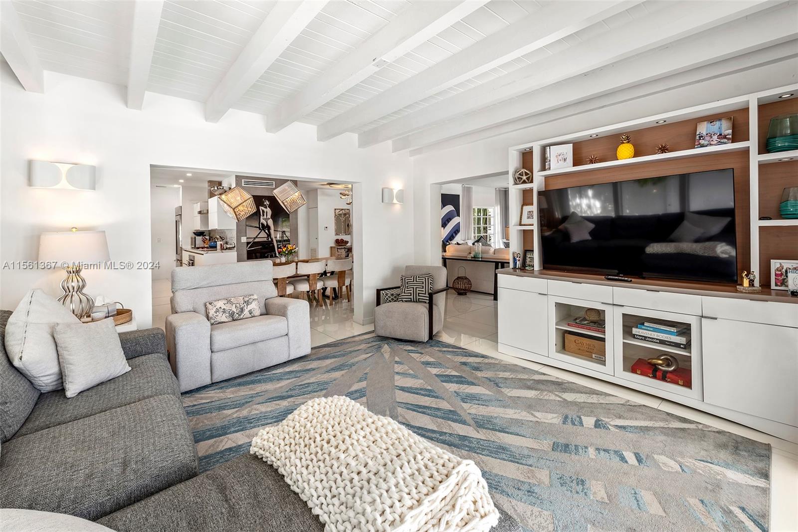 SAN MARINO ISLAND - Residential