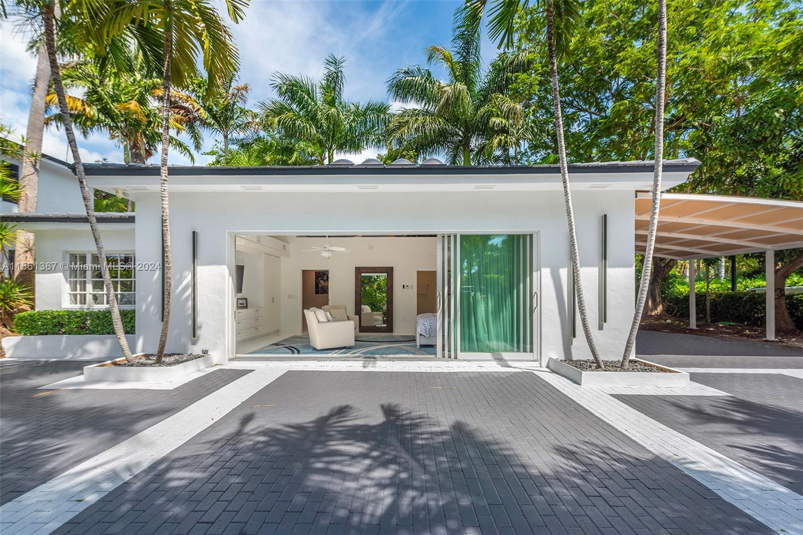 SAN MARINO ISLAND - Residential