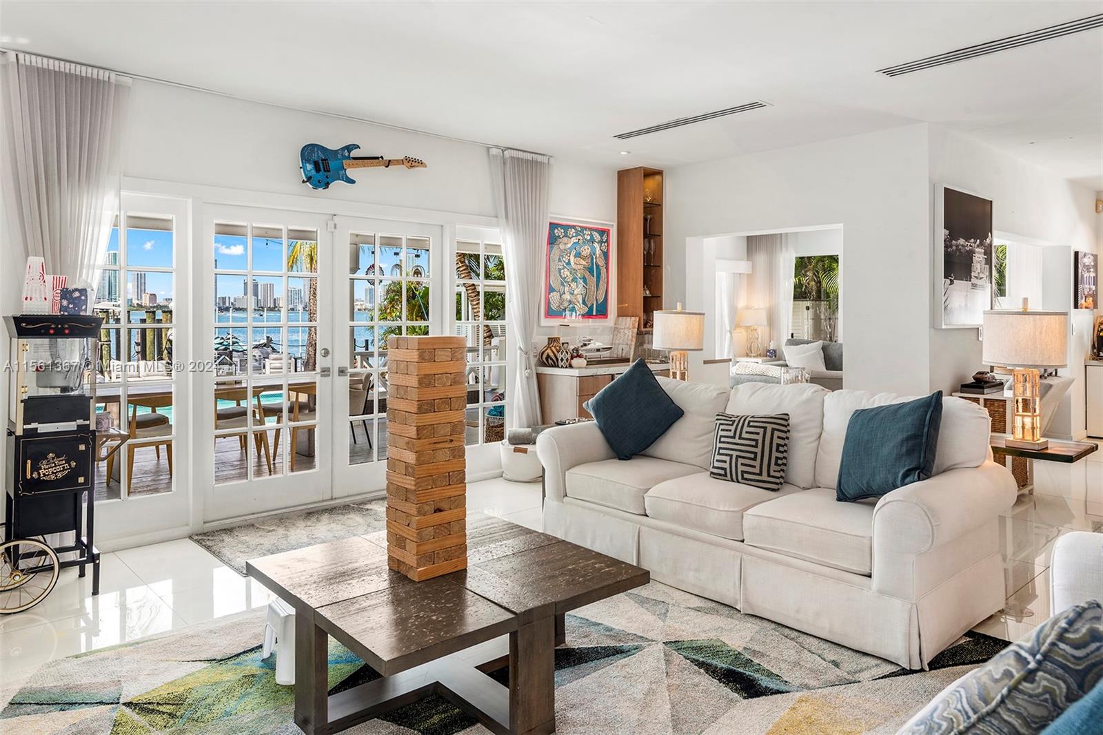 SAN MARINO ISLAND - Residential