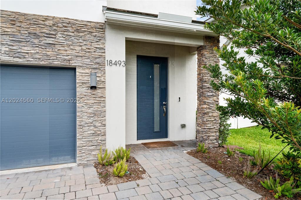 Photo of 18493 Glenstone St, Jupiter, FL 33458 (MLS # A12024560)