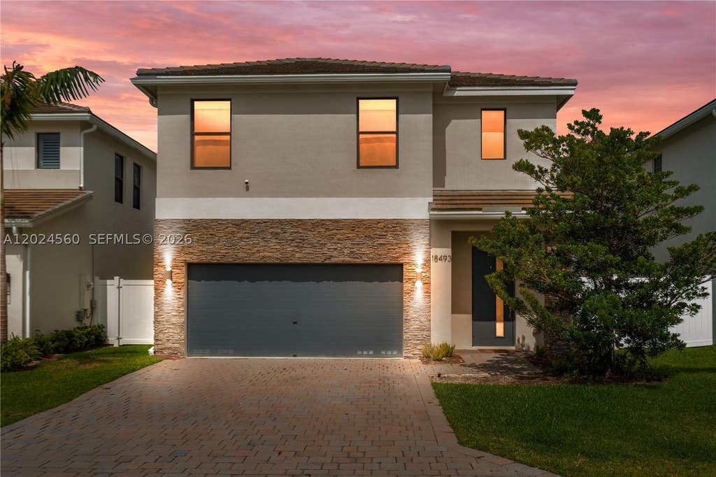 Photo of 18493 Glenstone St, Jupiter, FL 33458 (MLS # A12024560)