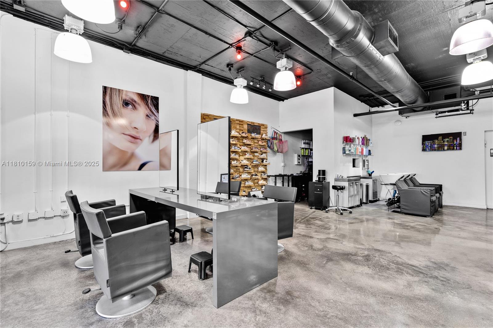 View photos, virtual tours, details... 959 West Ave Unit 14