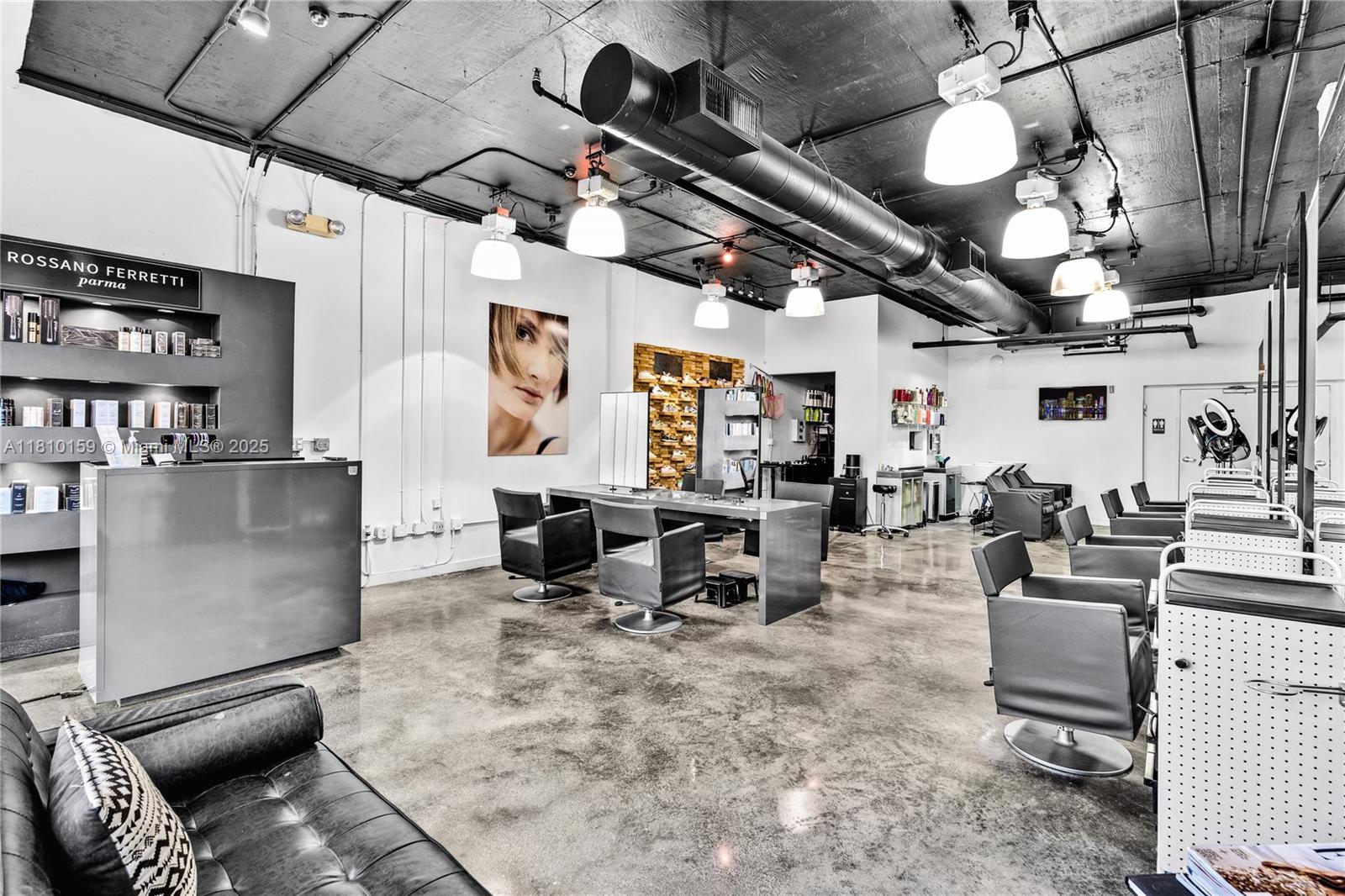 View photos, virtual tours, details... 959 West Ave Unit 14